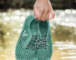 英国七代鞋匠传人创业，用藻类作材料制鞋，重新定义了跑鞋